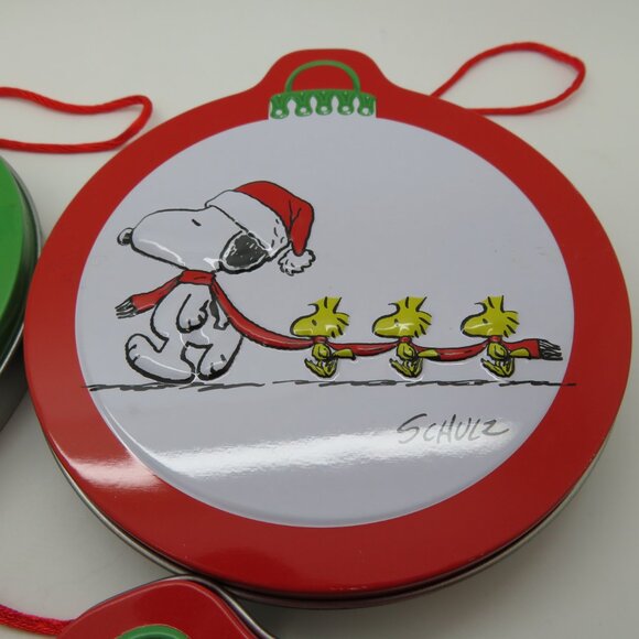 Christmas Snoopy Round Empty Tin Can Lid Ornament Keepsake Container Set of 4 - Picture 3 of 10